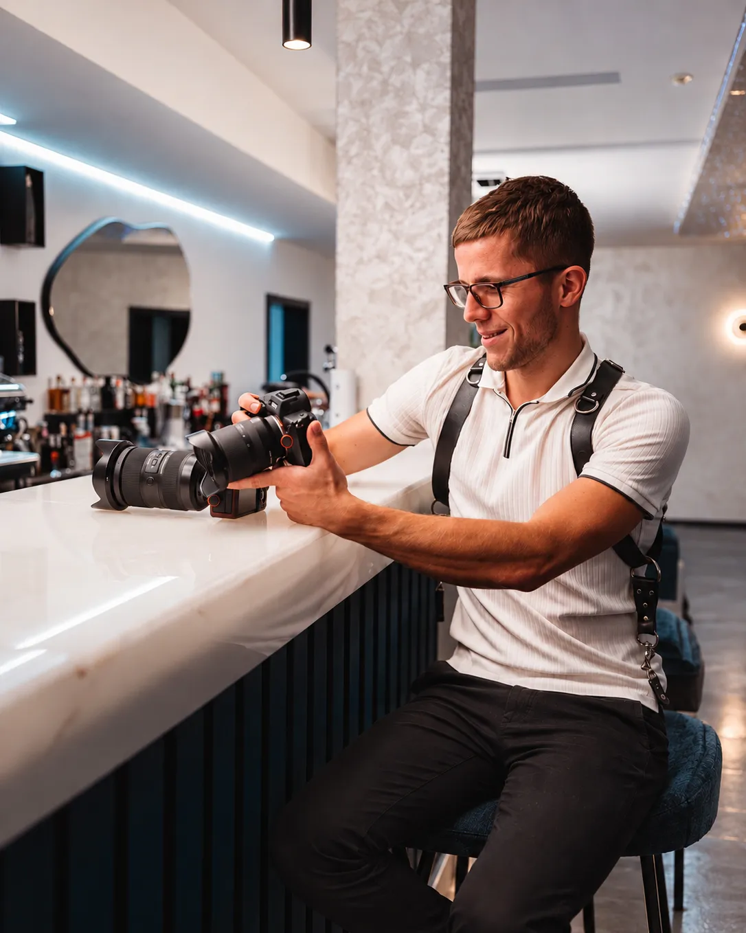 Michal Reiberger fotograf pri práci