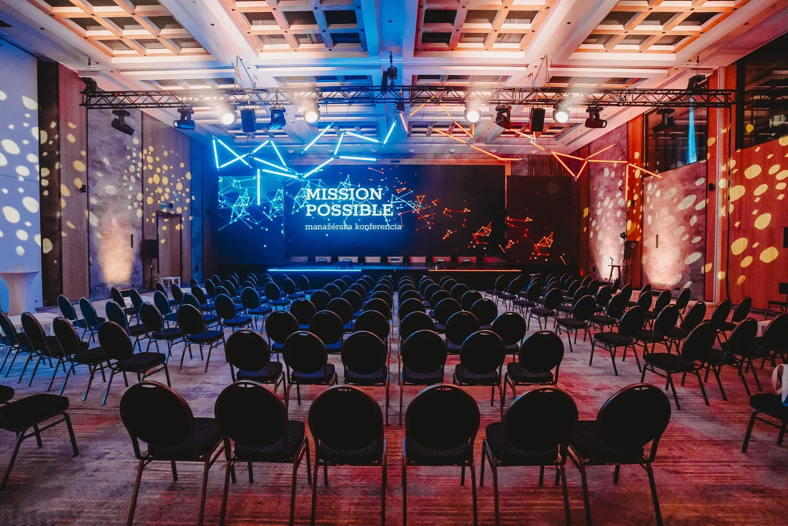 ZSE Manažérska konferencia Jasná – reportážna fotografia z eventu, fotograf Michal Reiberger