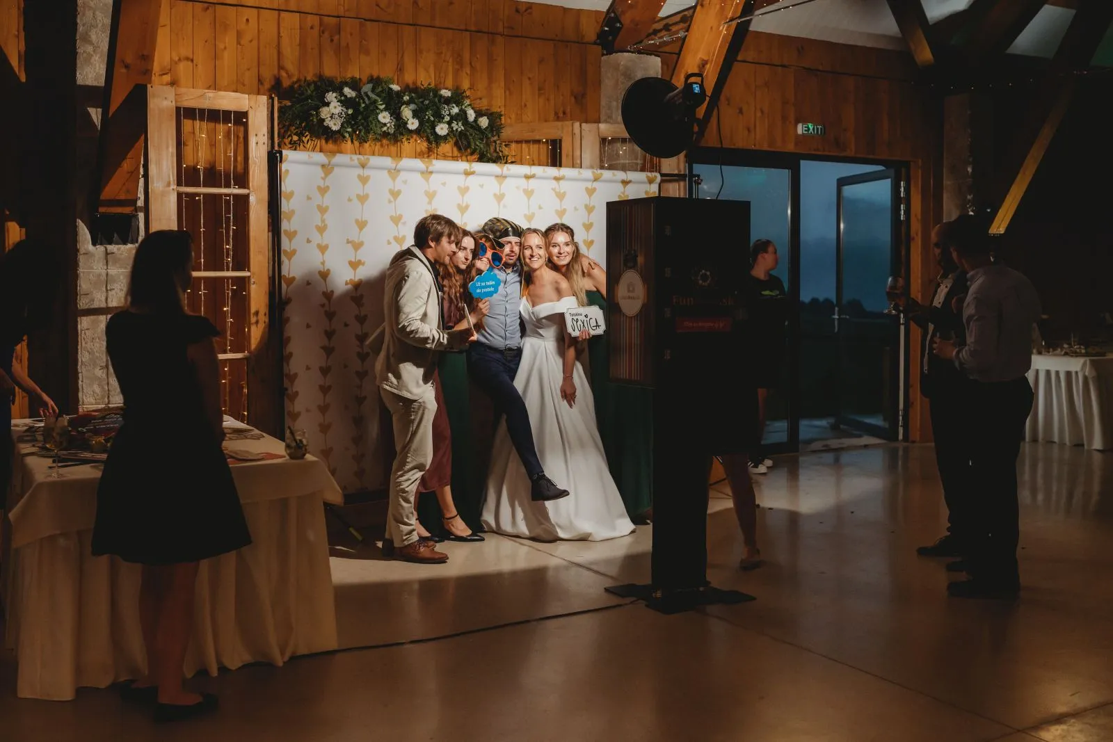 Svadobný fotokútik Funfoto.sk